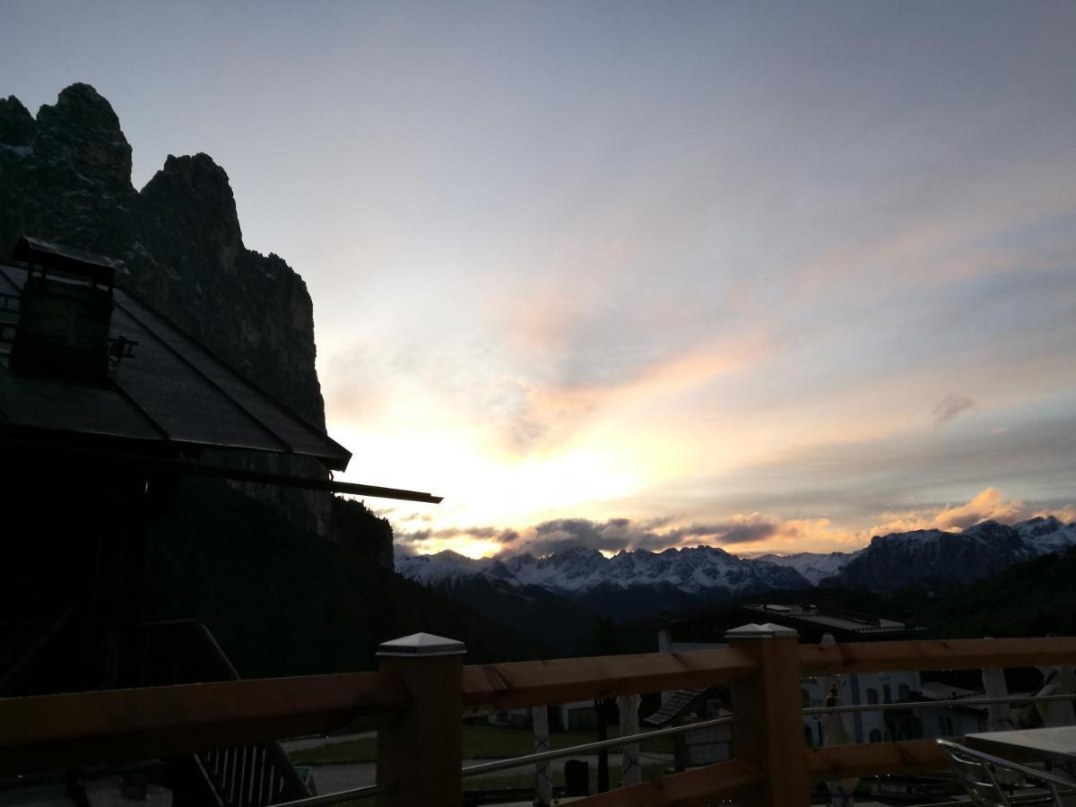 Rifugio Stella Alpina Spiz Piaz Per Escursionisti Hotel Pozza di Fassa Exterior photo